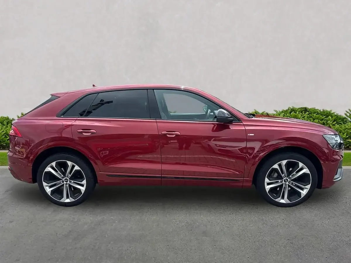 Used Audi Q8 Black Edition 340 HP (250 kW) 2023 Red SUV