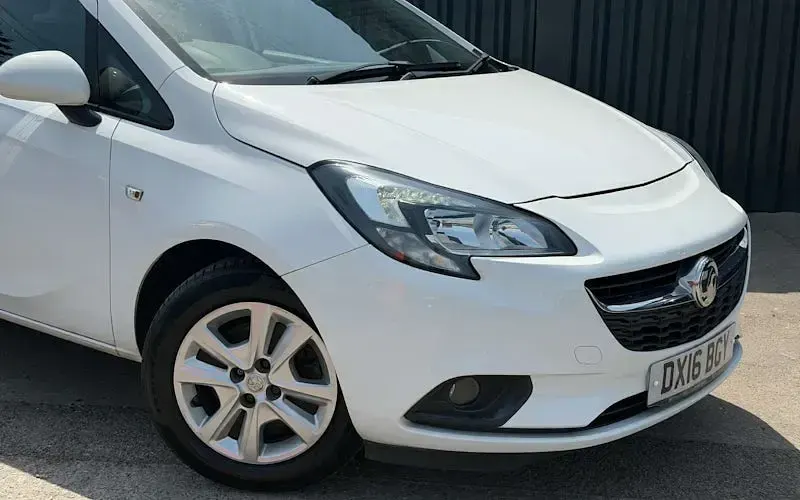 Used Vauxhall Corsa Design Edition 75 HP (55 kW) 2017 Hatchback