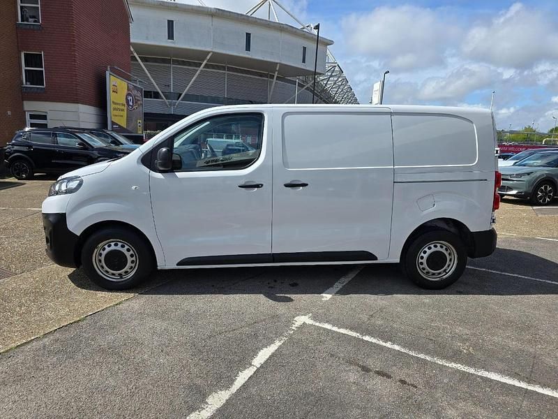 Usado Citroën Dispatch 101 HP (74 kW) 2023 Branco Monovolume