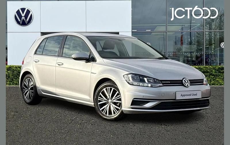 Used VW Golf VII SE 130 HP (95 kW) 2019 Silver Hatchback