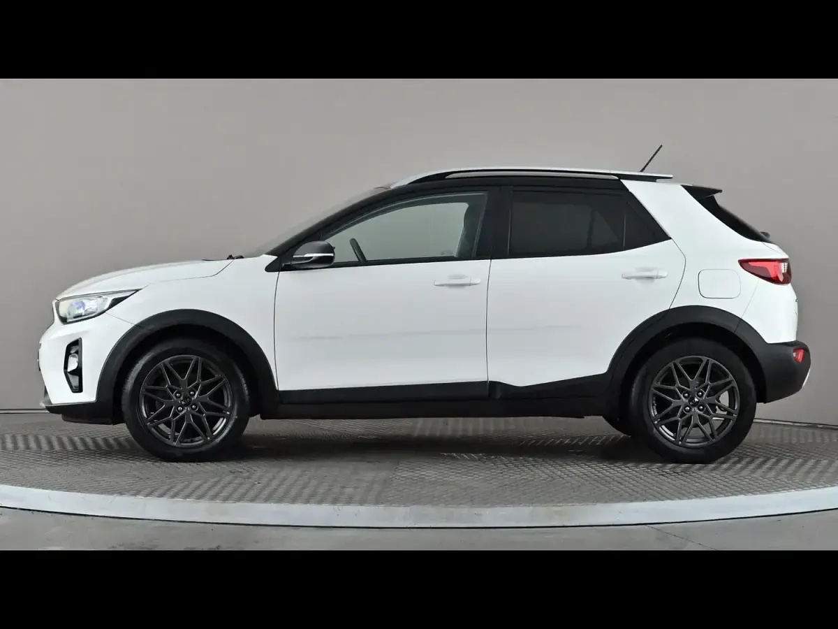 Used Kia Stonic 2019 White SUV
