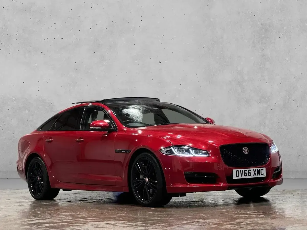 Usado Jaguar XJ R-Sport 340 HP (250 kW) 2016 Vermelho Sedan