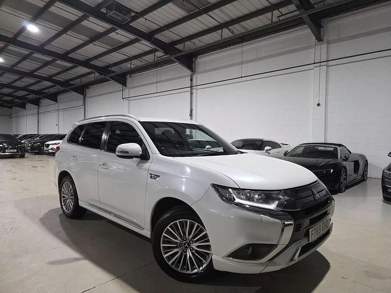 Used Mitsubishi Outlander P-HEV 2020 White SUV