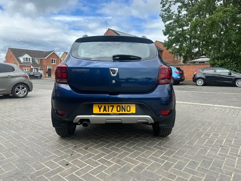Used Dacia Sandero Ambiance 90 HP (66 kW) 2017 Blue Hatchback