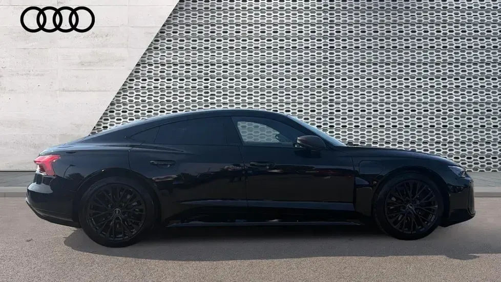 New Audi e-tron GT quattro Comfort 369 kW (503 HP) 2026 Black Sedan