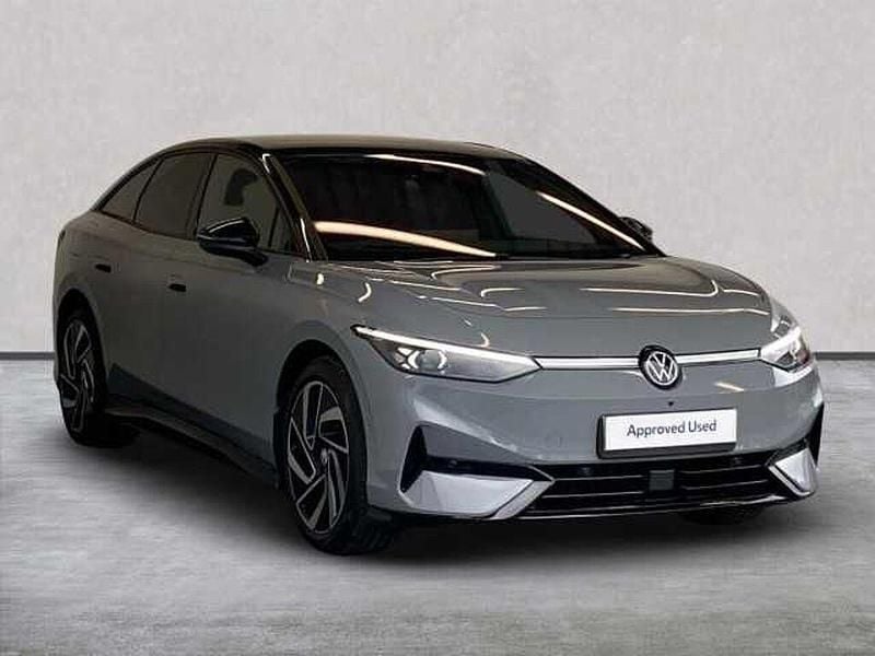 Used 2025 VW ID.7 Pro Sedan | £40,998 (Good price) - Image 1/4