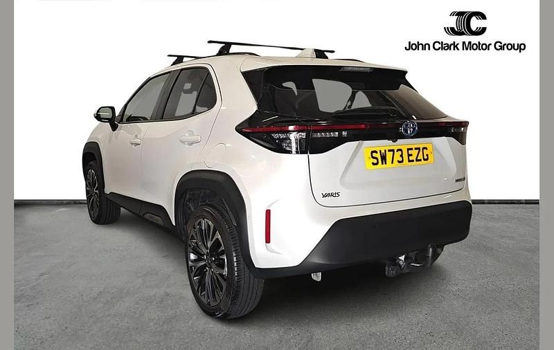 Used Toyota Yaris Cross 113 HP (83 kW) 2024 White SUV