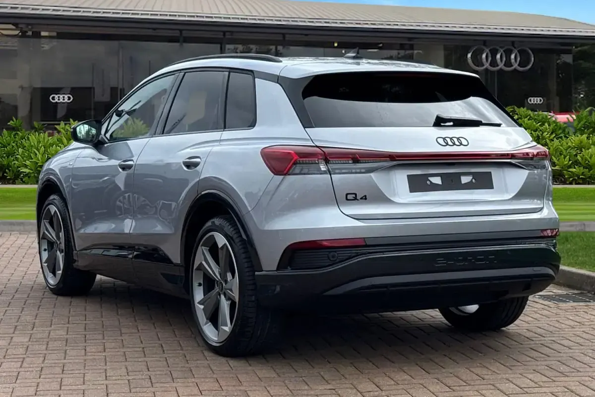 New Audi Q4 e-tron Black Edition 210 kW (286 HP) 2026 Silver SUV