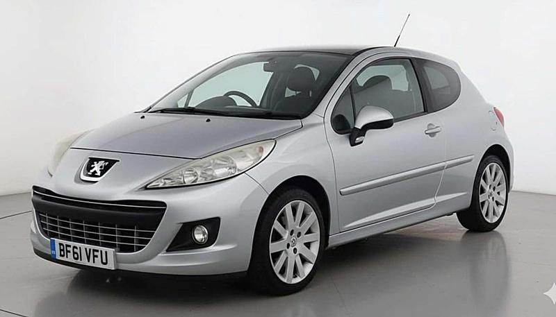Second-hand Peugeot 207 Allure 120 CP (88 kW) 2011 Argintiu Hatchback