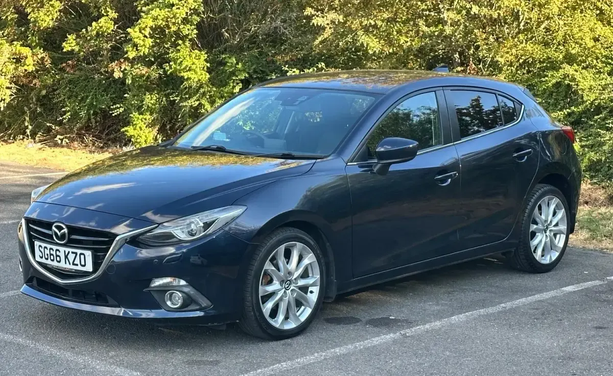 Used Mazda 3 Inclusive 165 HP (121 kW) 2016 Blue Hatchback
