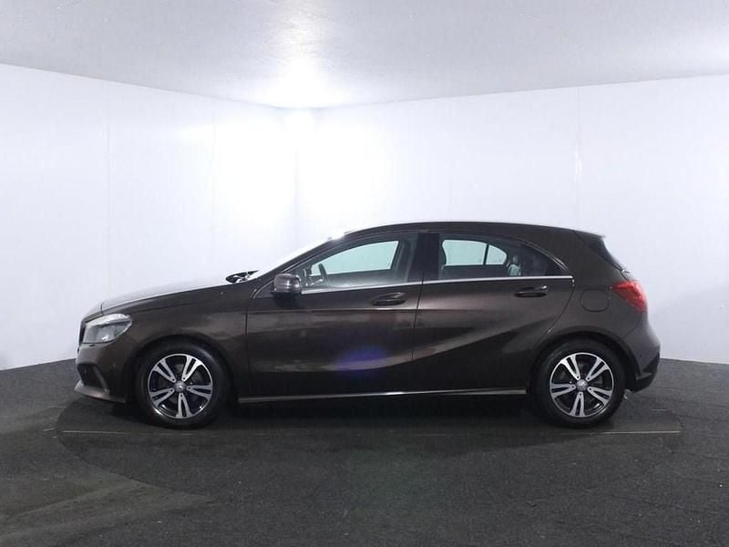 Used Mercedes A180 Executive 109 HP (80 kW) 2016 Bronze Hatchback