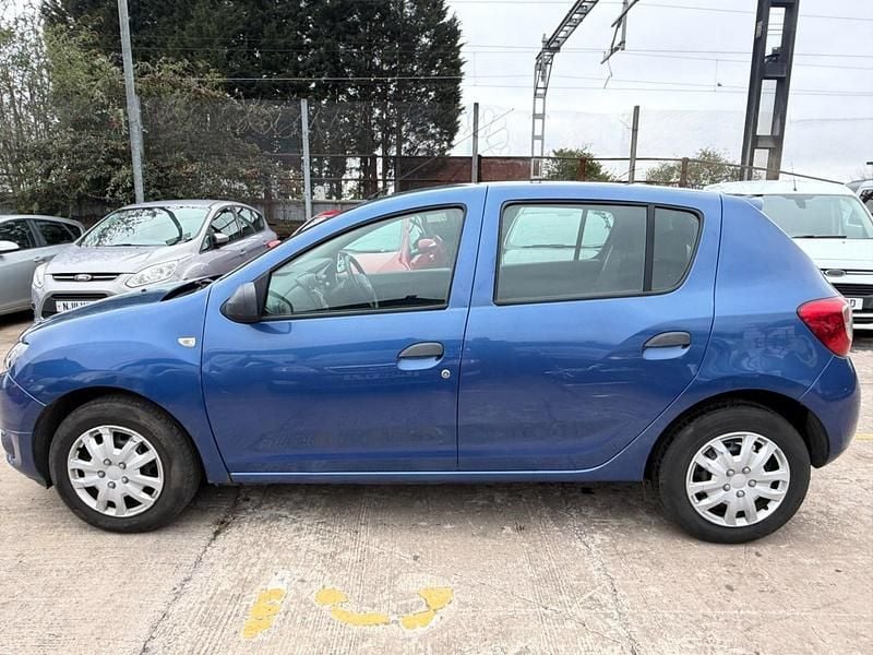 Used Dacia Sandero Ambiance 2015 Blue Hatchback
