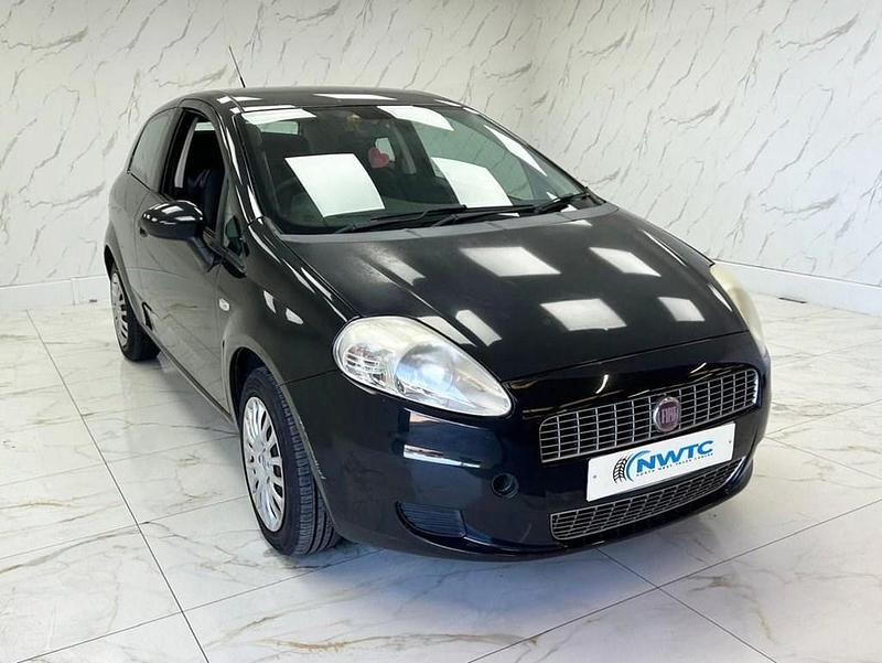 Używany Fiat Grande Punto Active 2008 Czarny Hatchback