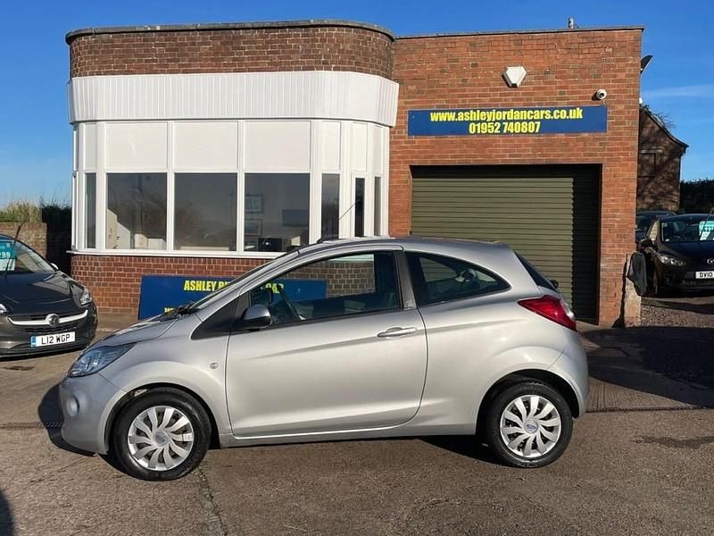 Used Ford Ka 69 HP (50 kW) 2015 Silver Hatchback