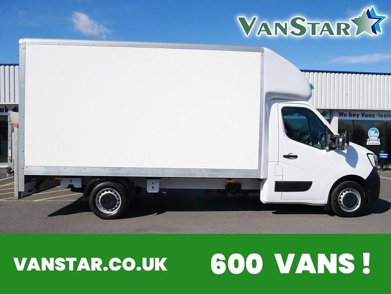 White Used 2023 Renault Master Business Van | £24,489 (Expensive) - Image 1/4