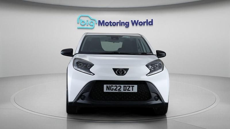 Used Toyota Aygo X PURE 2022 White SUV