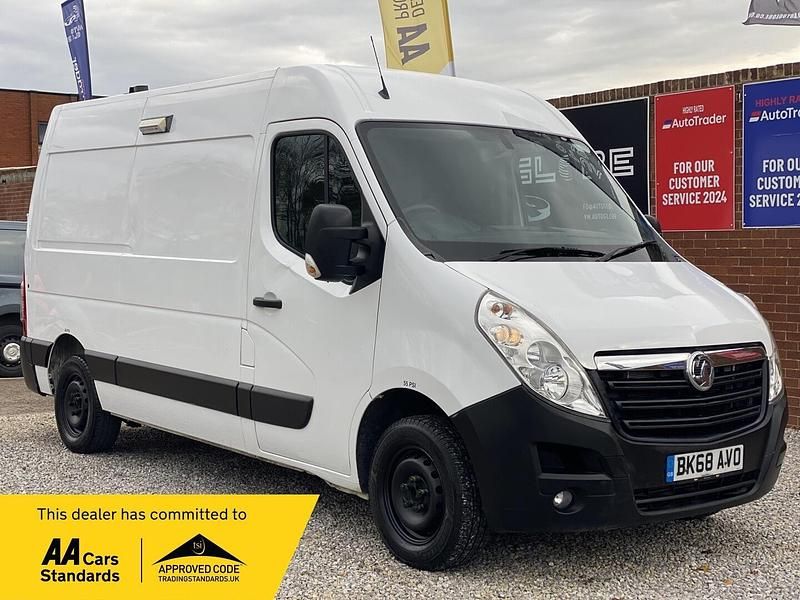 Used Vauxhall Movano 130 HP (95 kW) 2019 White MPV