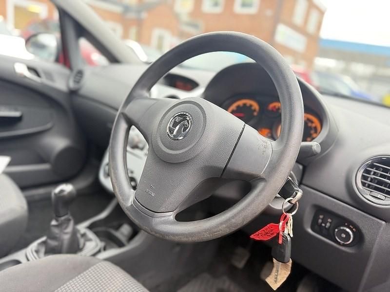 Used Vauxhall Corsa S 65 HP (47 kW) 2011 Red Hatchback
