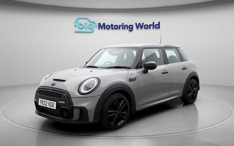 Usado Mini Cooper S Hatch 178 CV (130 kW) 2022 Gris Utilitario