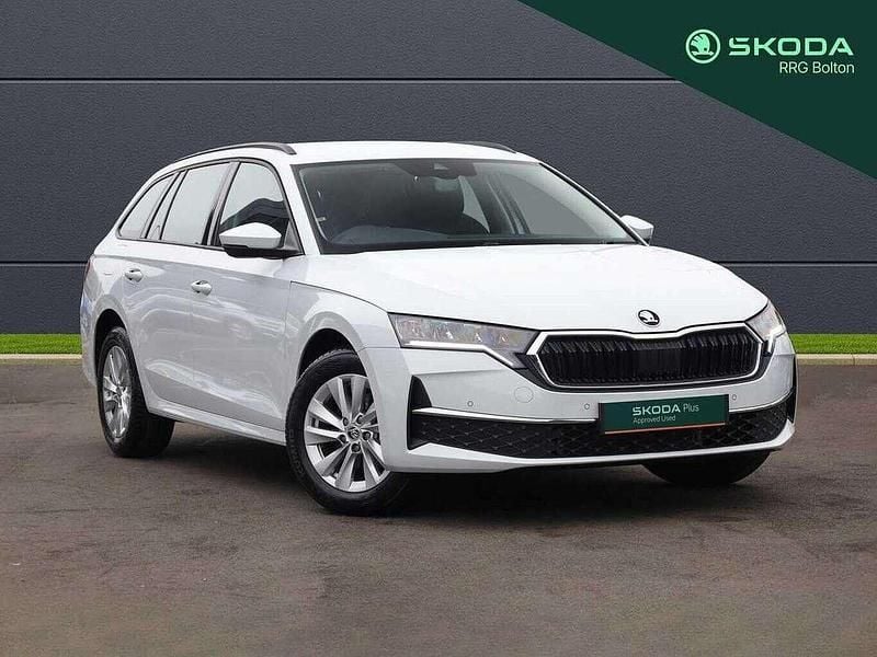 Moon white metallic Used 2024 Skoda Octavia SE Technology Estate | £23,495 (Good price) - Image 1/4