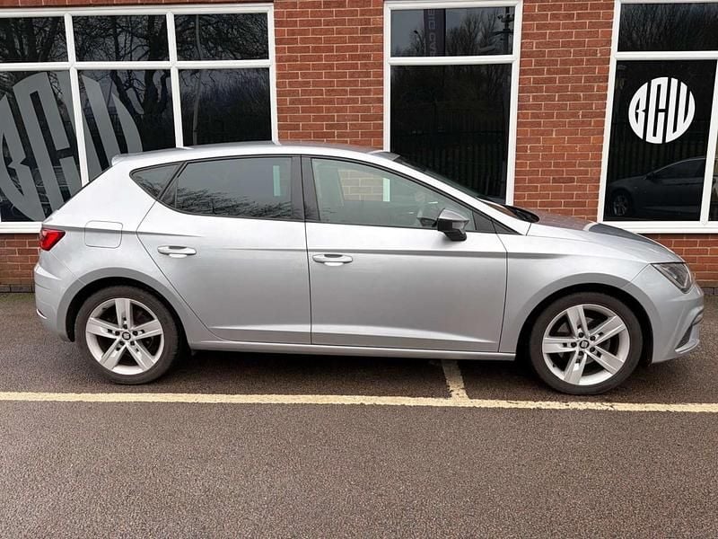 Used Seat Leon FR 130 HP (95 kW) 2019 Silver Hatchback