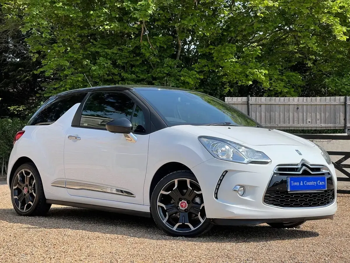 Used Citroën DS3 2012 White Hatchback