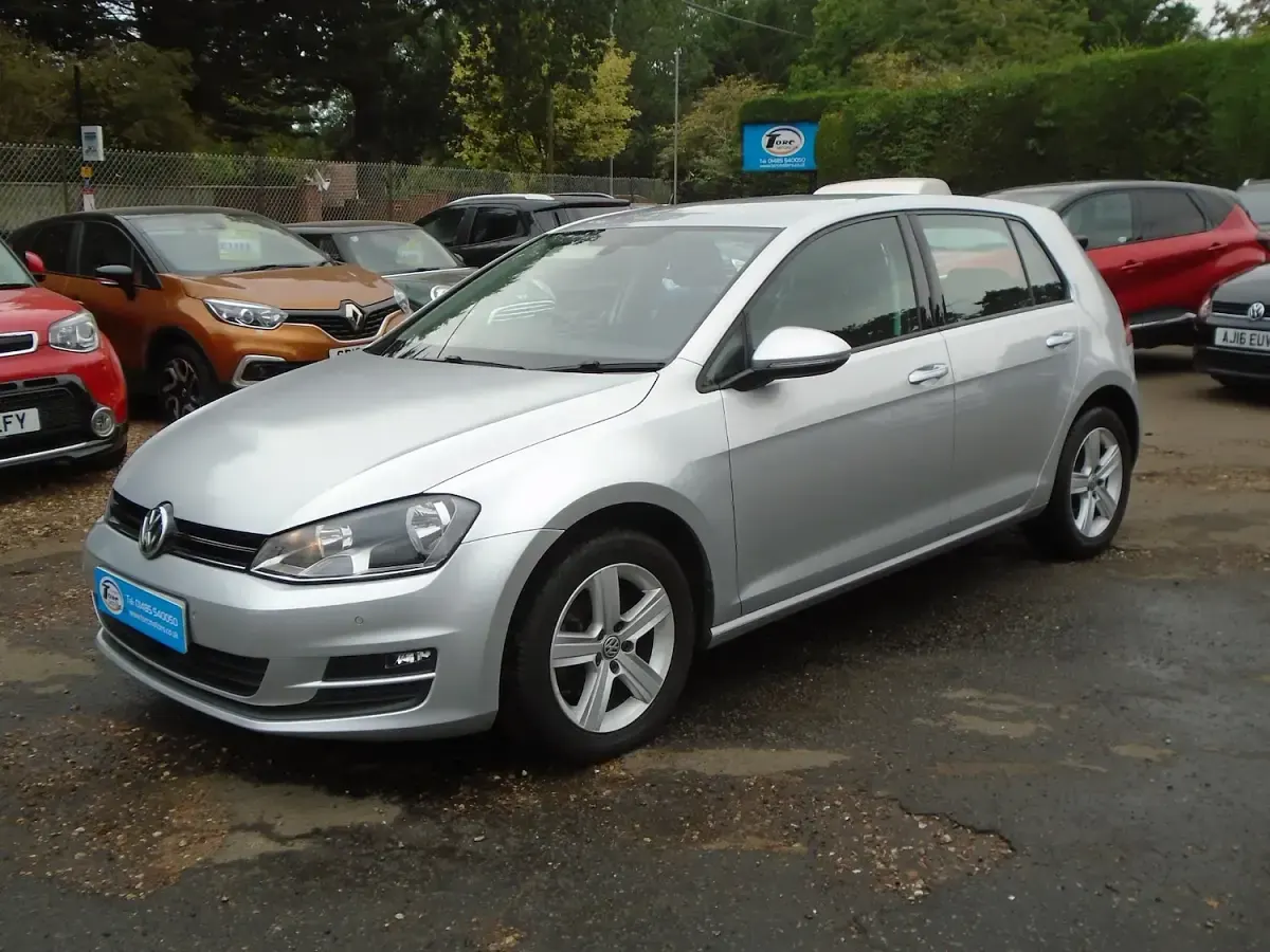 Used VW Golf VII Match 110 HP (80 kW) 2015 Silver Hatchback