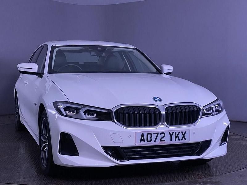 Used BMW 330e Sport Line 288 HP (211 kW) 2022 White Sedan