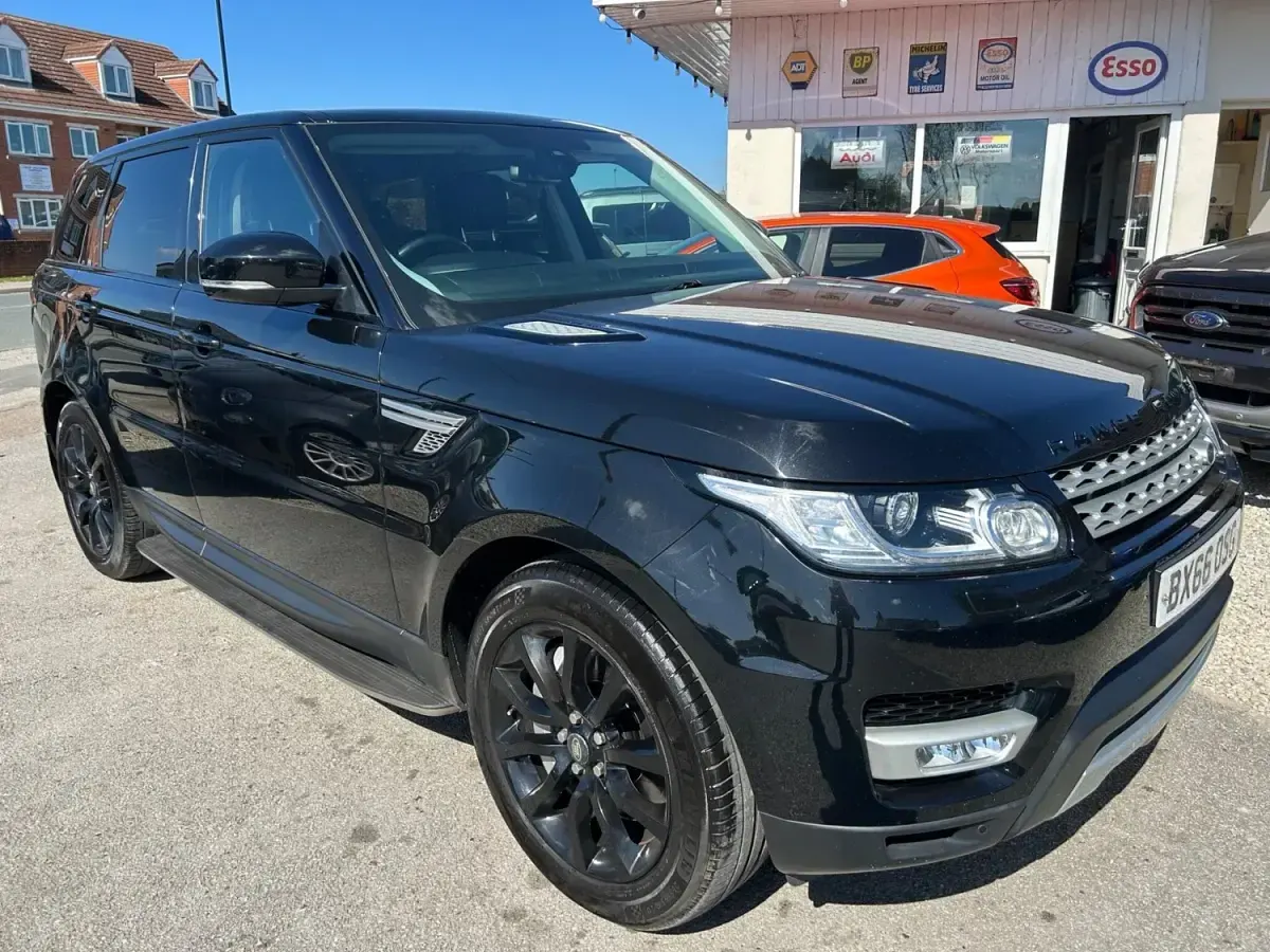 Second-hand Land Rover Range Rover Sport HSE 306 CP (225 kW) 2017 Negru SUV
