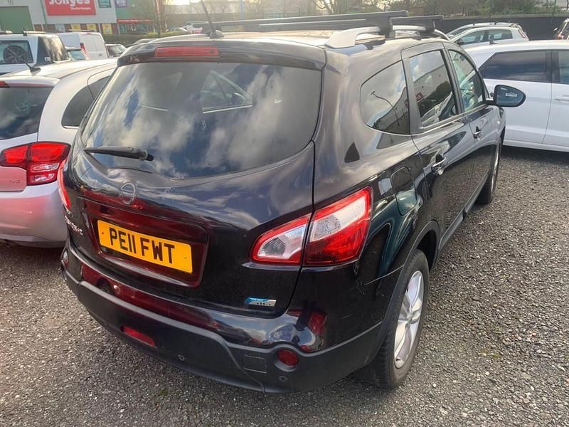 Used Nissan Qashqai +2 Acenta 110 HP (80 kW) 2011 Black SUV