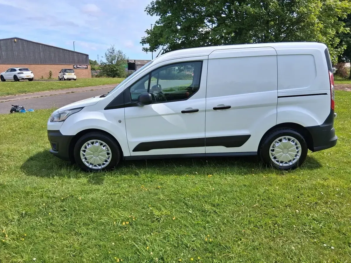 Used Ford Transit 100 HP (73 kW) 2019 White Van