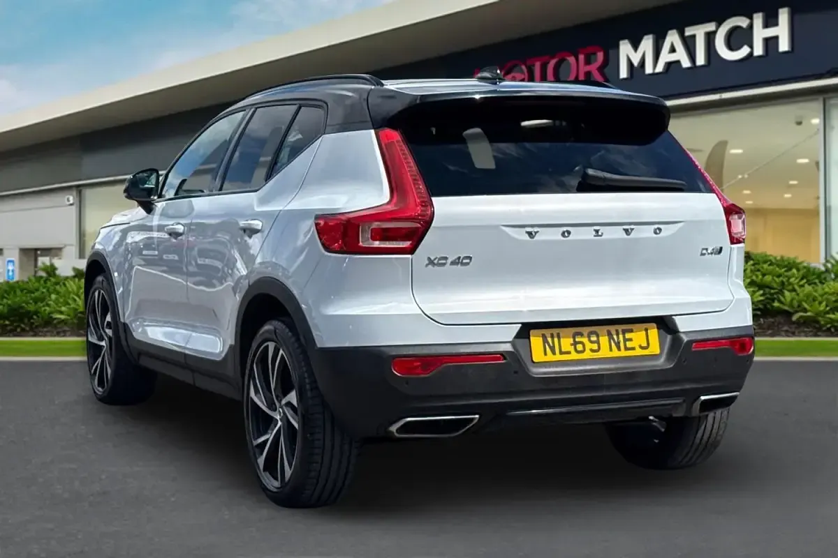 Usado Volvo XC40 R-Design Pro 2019 Plateado SUV