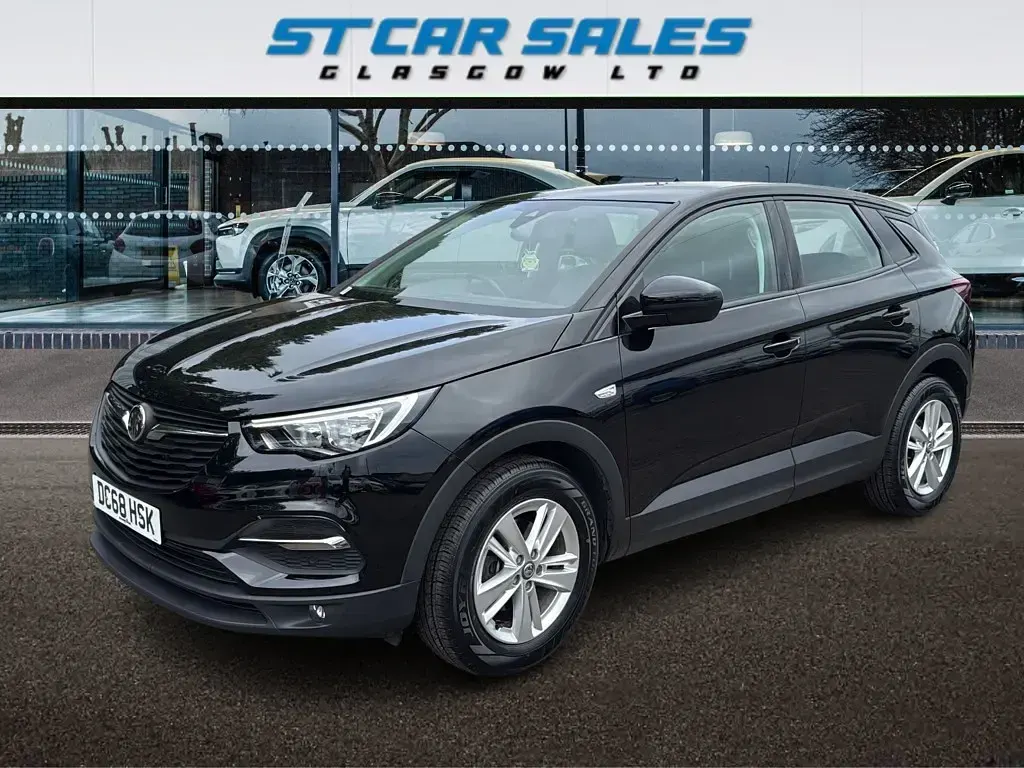 Used Vauxhall Grandland X S 130 HP (95 kW) 2019 Black SUV