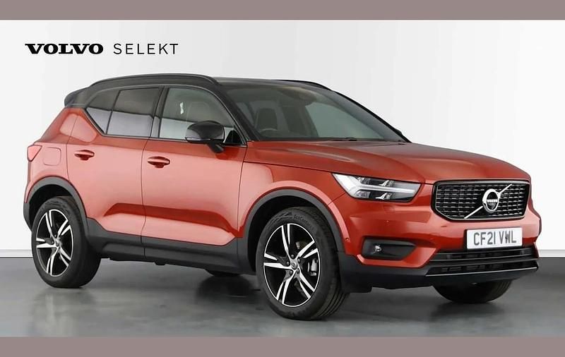 Used Volvo XC40 R-Design 161 HP (118 kW) 2021 Red SUV