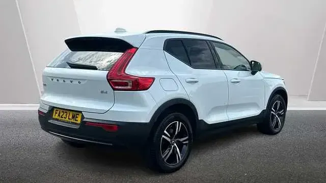 Used Volvo XC40 Plus 194 HP (142 kW) 2024 SUV