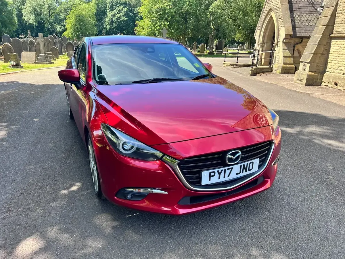 Used Mazda 3 Inclusive 2017 Red Hatchback