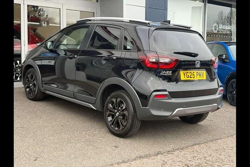 Begagnad Honda Jazz Advance 122 HK (89 kW) 2025 Svart Halvkombi