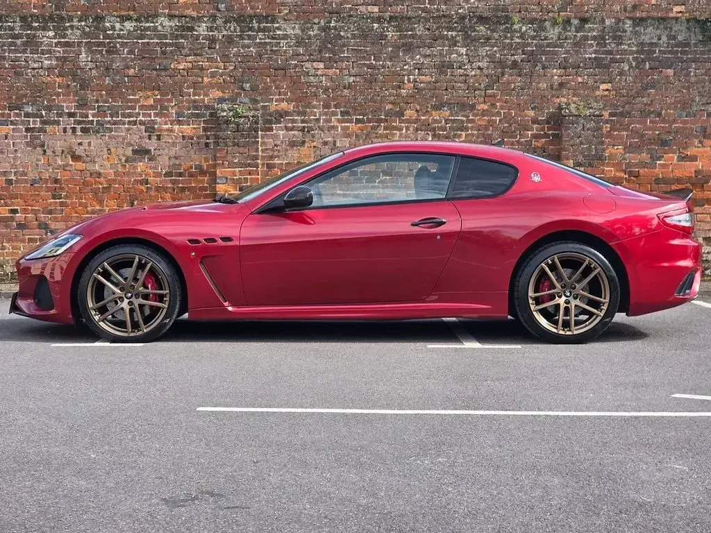 Used Maserati Granturismo 460 HP (338 kW) 2018 Red Coupe