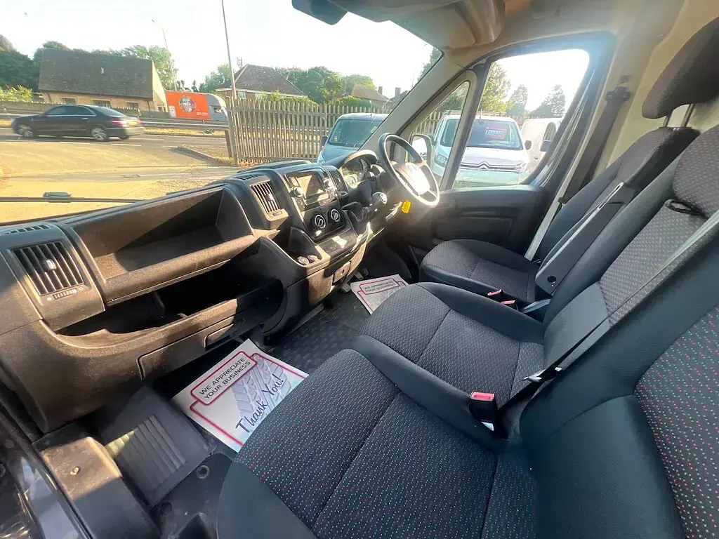 Used Vauxhall Movano 140 HP (102 kW) 2022 Grey MPV