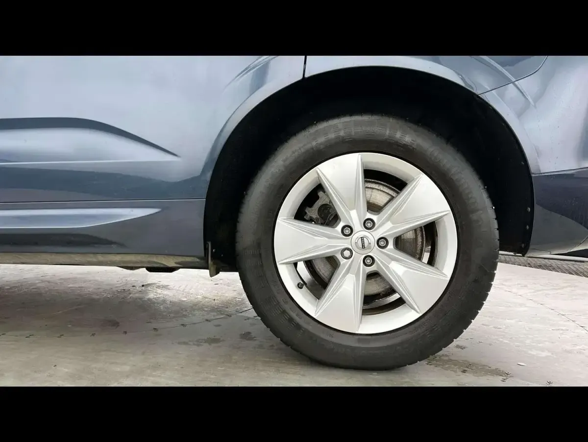 Used Volvo XC60 Momentum 247 HP (181 kW) 2022 Blue SUV