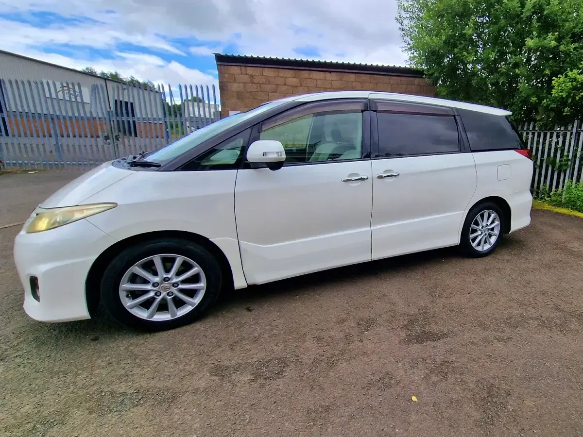 Used Toyota Estima 2011 White MPV
