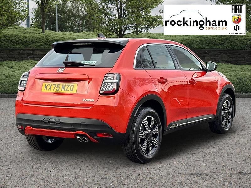 Nowe Fiat 600 S 134 KM (98 kW) 2026 Pomarańczowy SUV