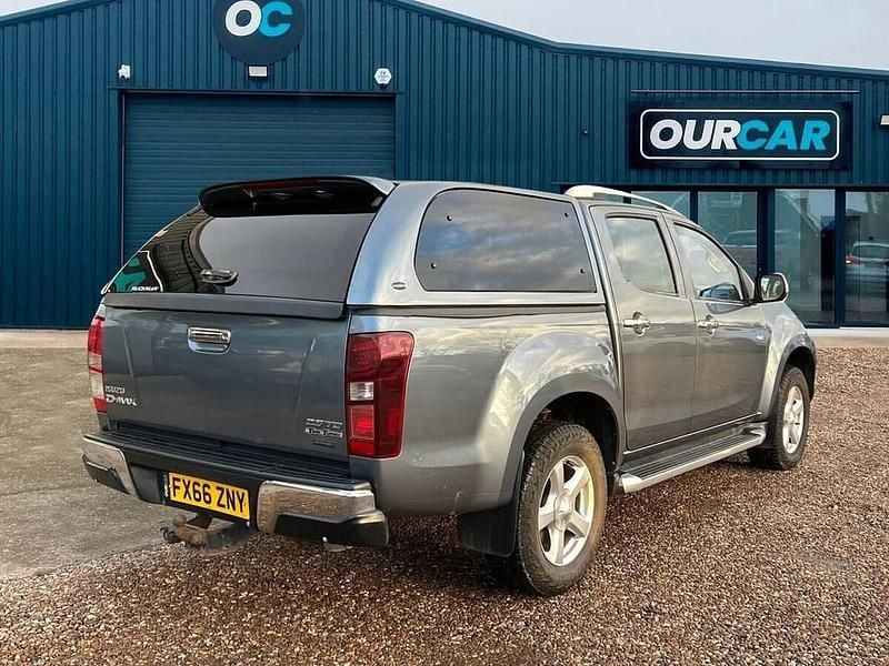 Used Isuzu Pick up 161 HP (118 kW) 2016 Grey Pickup