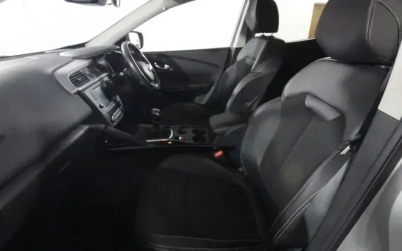 Used Renault Kadjar Dynamique 140 HP (102 kW) 2018 Silver SUV
