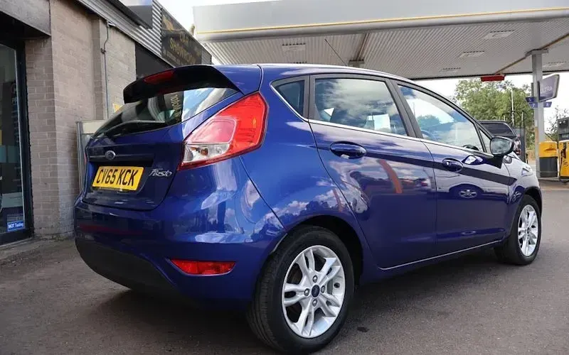 Used Ford Fiesta Zetec 82 HP (60 kW) 2015 Blue Hatchback