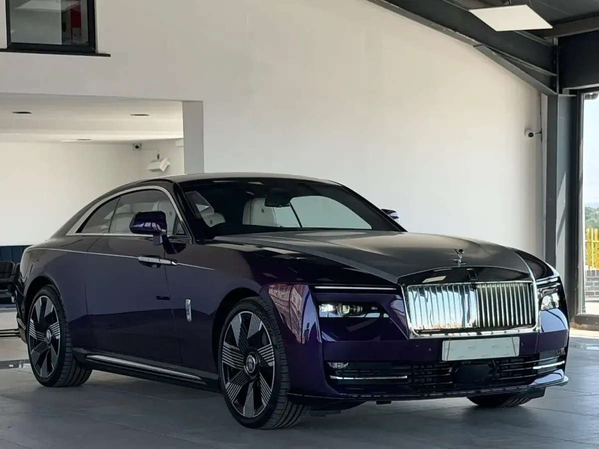 Used Rolls Royce Spectre 430 kW (585 HP) 2023 Mauve/purple Coupe