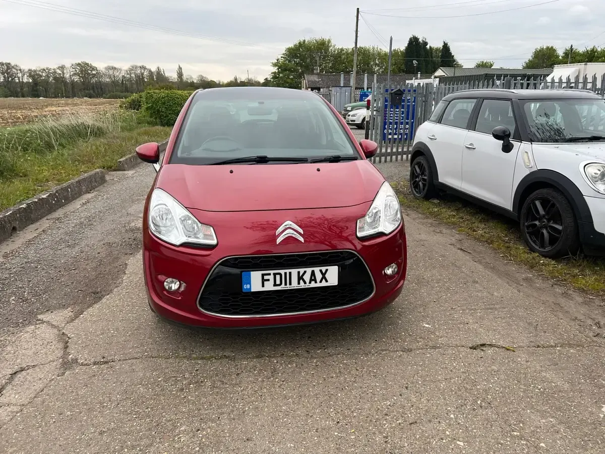 Used Citroën C3 68 HP (50 kW) 2011 Red Hatchback
