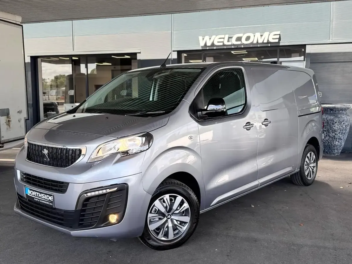 Used Peugeot Expert Premium 145 HP (106 kW) 2022 Grey Van