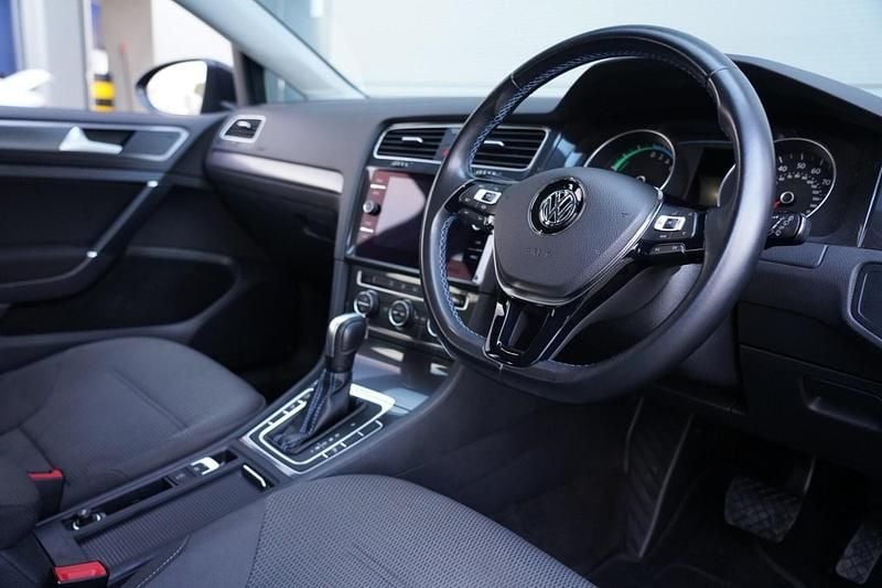 Used VW e-Golf 99 kW (135 HP) 2020 Grey Hatchback