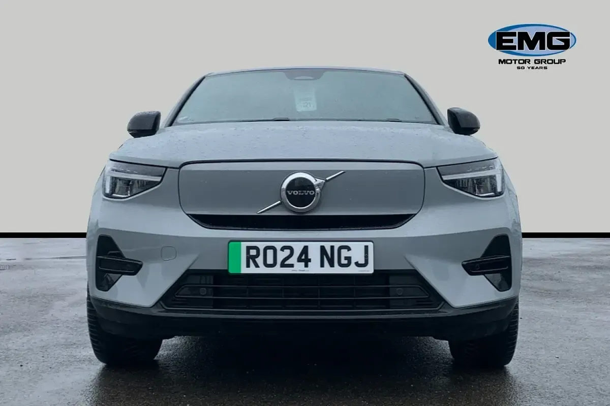 Usado Volvo EC40 Core 175 kW (238 HP) 2024 Cinzento SUV